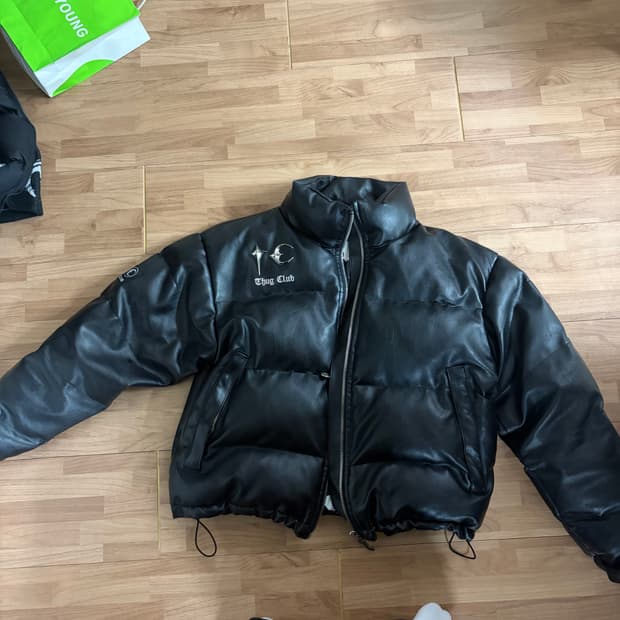 떠그클럽 패딩 사이즈 1 상태 매우 좋음