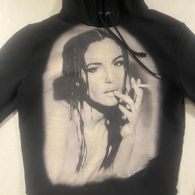 돌체앤가바나 모니카 벨루치 후드