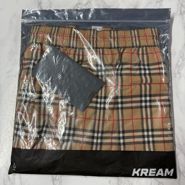 버버리 스몰 스케일 체크 드로우코드 스윔 쇼츠 아카이브 베이지 XXL