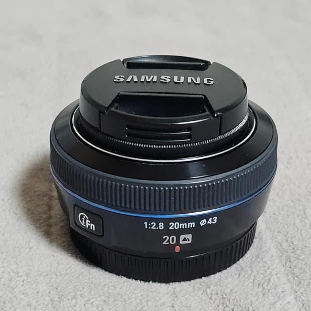 삼성 미러리스 NX 마운트 20mm 단렌즈