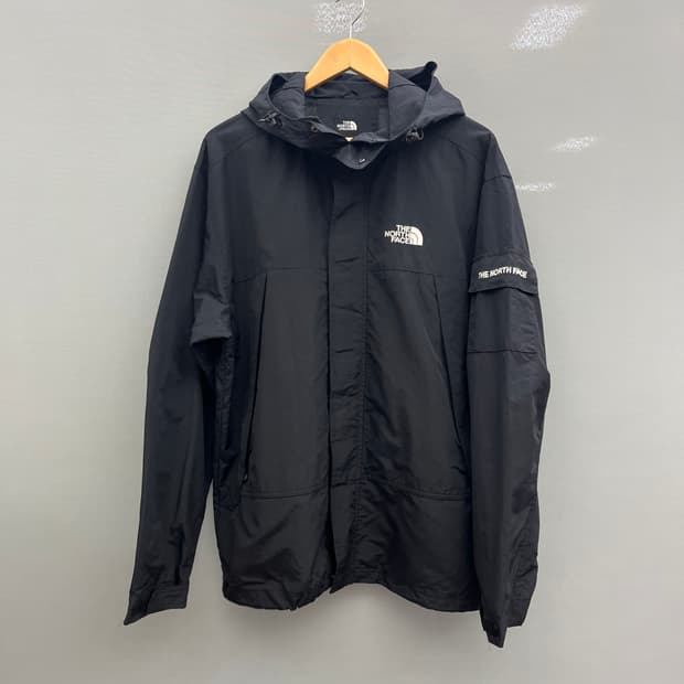 노스페이스 블랙 후드 바람막이