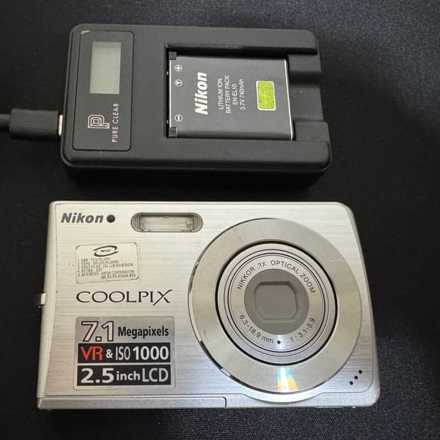 니콘 쿨픽스 S200 디카