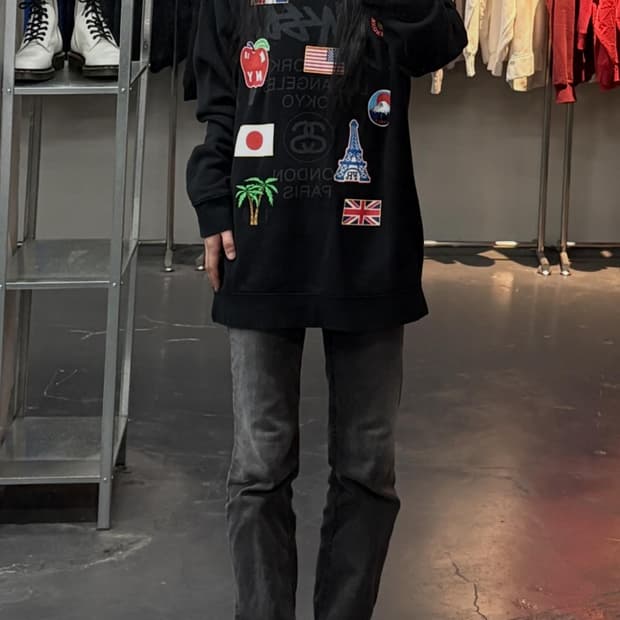 스투시 월드투어 블랙 스웻 셔츠 맨투맨 A3685