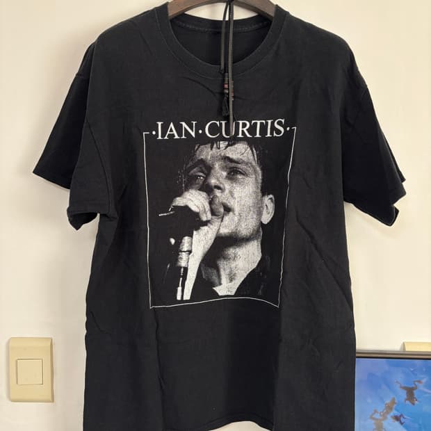 조이디비전 이안 커티스 티셔츠