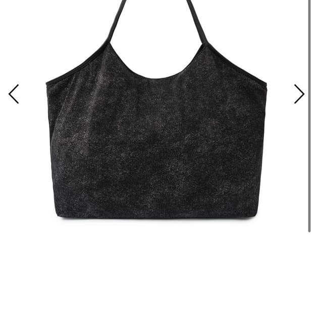 A.ta visible bag black