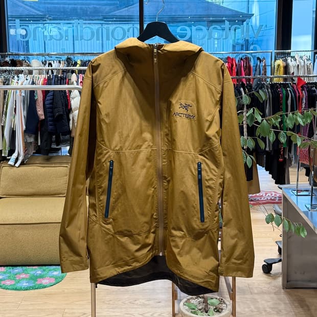 아크테릭스 유콘 제타 SL 자켓 