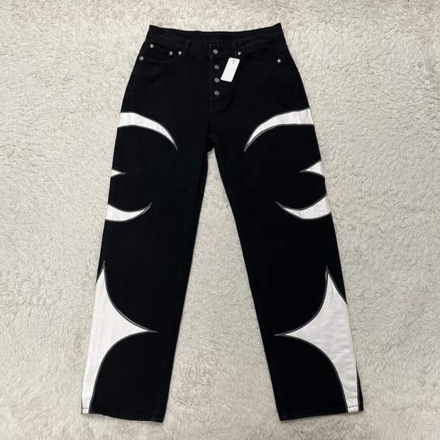 떠그클럽 블랙화이트 레더워싱 데님팬츠