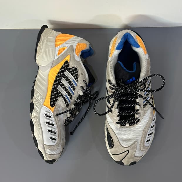 아디다스 토션 트레디악 블리스 운동화