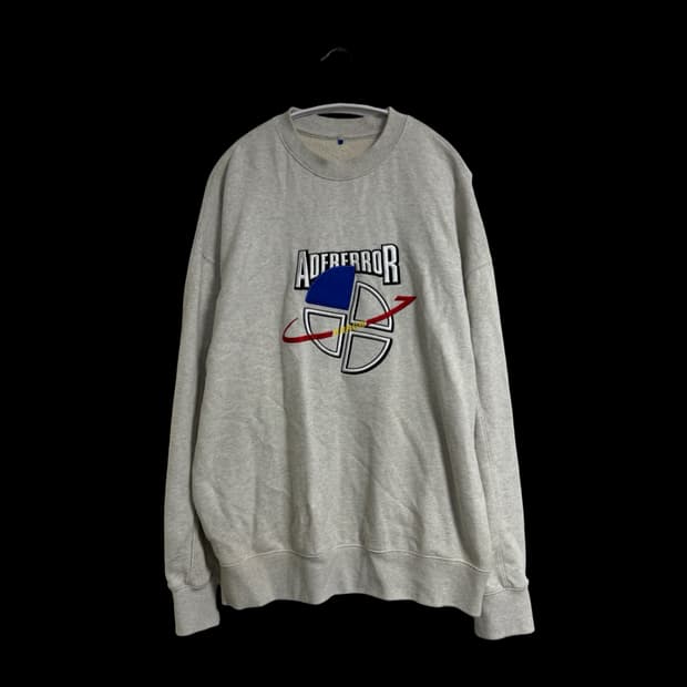 아더에러 플래닛 로고 맨투맨