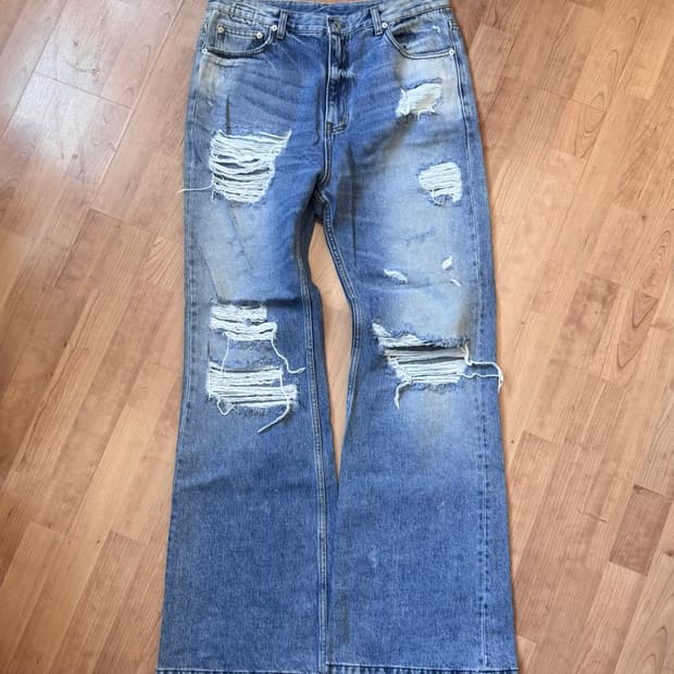 에모스탠스 플레어 데님 2사이즈