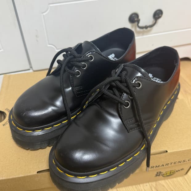 닥터마틴 1461 쿼드 230/UK4