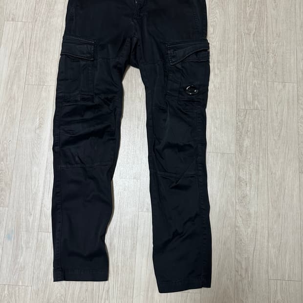 Cp컴퍼니 블랙 카고팬츠