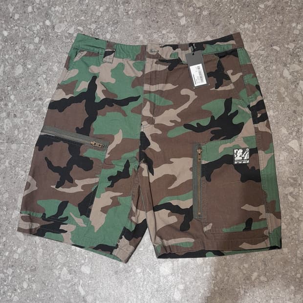 (새상품) 디스이즈네버댓 카모  숏팬츠 (L) 

