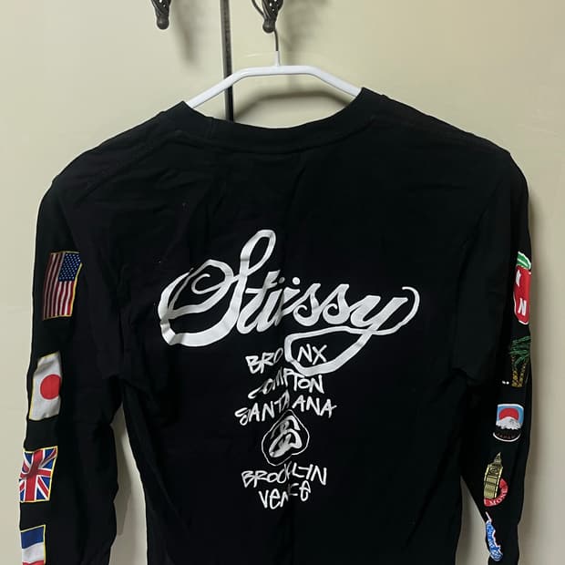 스투시 롱슬리브