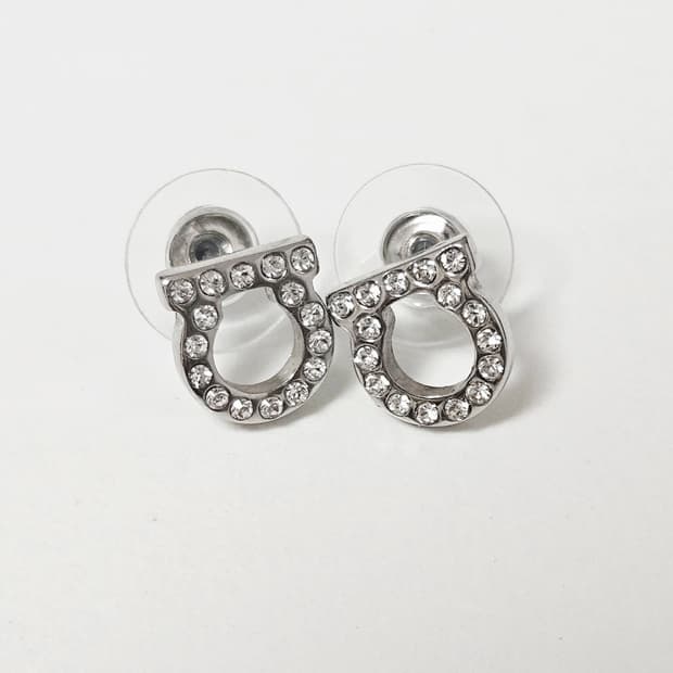 [단종디자인] 페레가모 간치니 크리스탈 귀걸이 [정품/실버컬러]