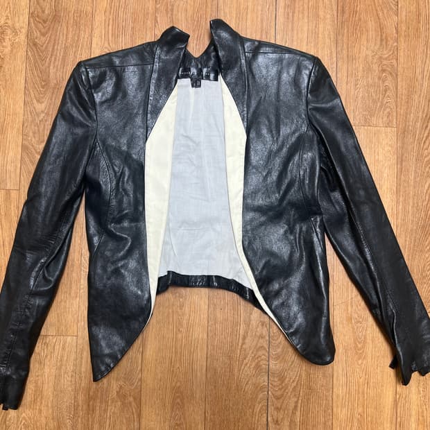 theyskens' theory(띠어스켄스 띠어리) 양가죽 자켓