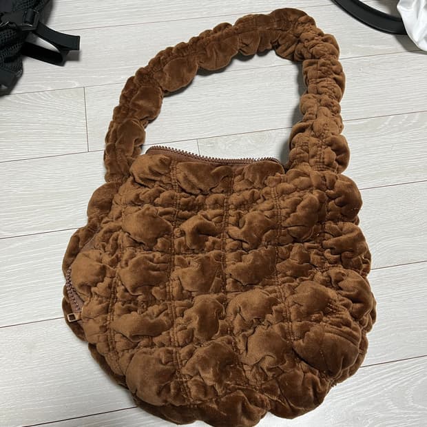 칼린 CARLYN 브라운 가방