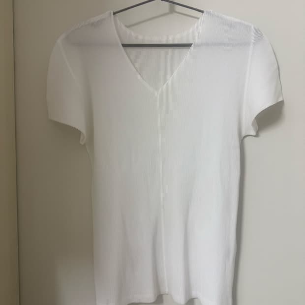 이세이미야케(Issey Miyake)의 플리츠 플리즈(Pleats Ple