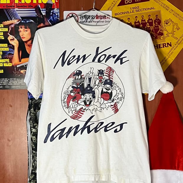 90’s Looney Tunes Ny yankees Shirt