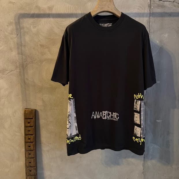 Palace x Anarchic Adjustment 그래픽 티셔츠 100