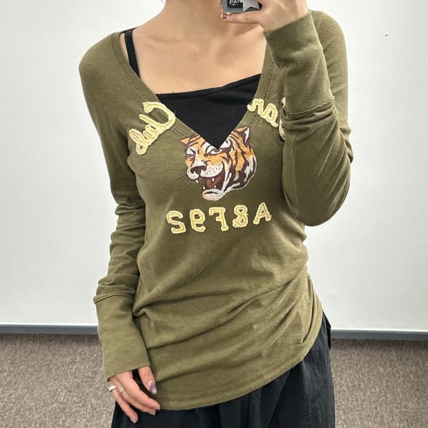 Abercrombie 아베크롬비 &fitch V넥 카키 롱슬리브