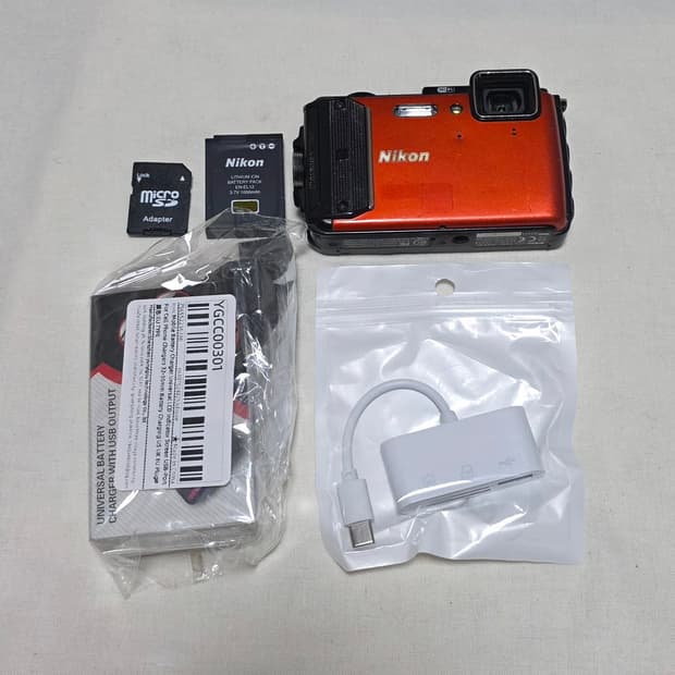 니콘 쿨픽스 aw130/오렌지/만능충전기