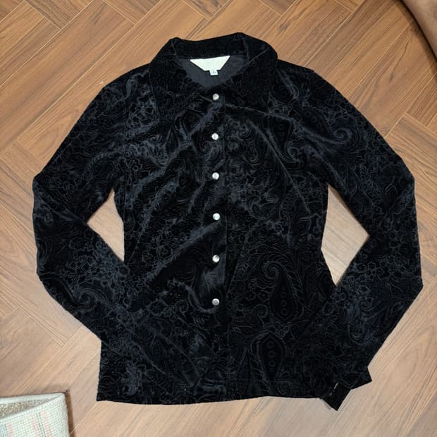 윤세 벨벳 셔츠