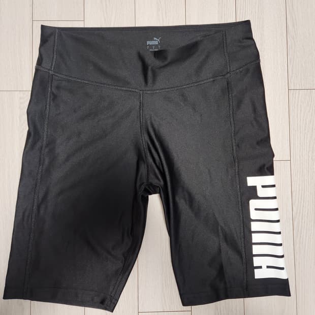 푸마  블랙 레깅스 남성용 반바지 사이즈L(미사용)

속바지나 자전거 바