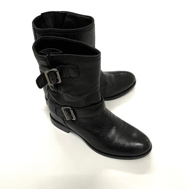 프라다 레더 엔지니어드 부츠