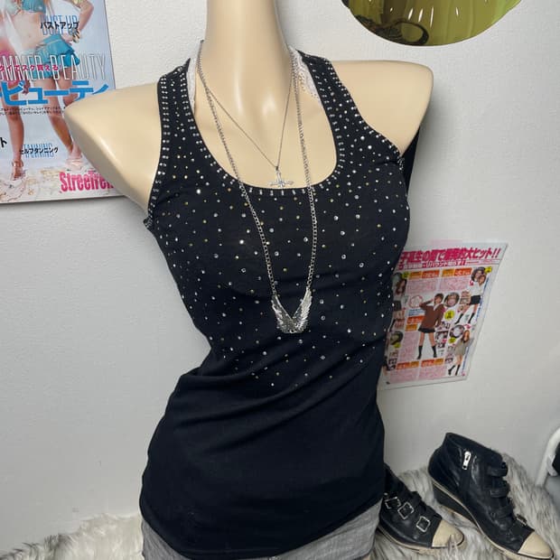 Pinky&dianne 큐빅 스터드 나시 슬리브리스