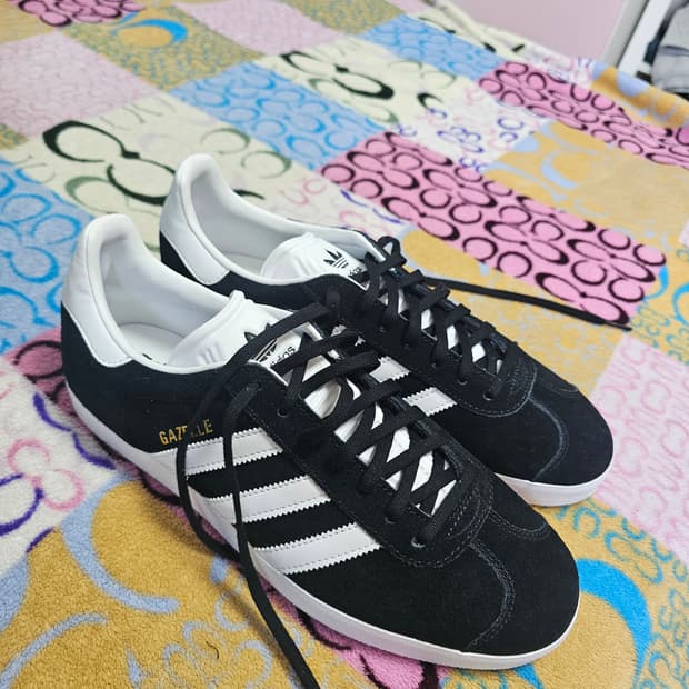 아예 새거)아디다스 가젤 블랙 스웨이드 스니커즈 270
