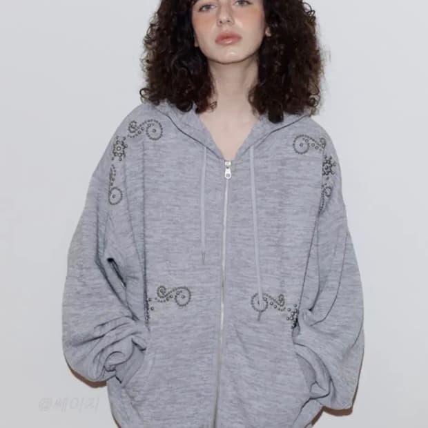 폴리수엠ORNAMENT STUDDED HOODIE GR