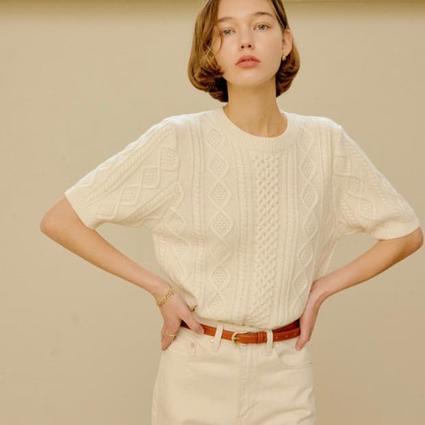 룩캐스트 케이블 반팔 니트