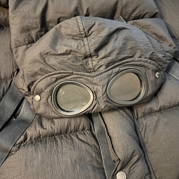 C.P. Company 고글 패딩