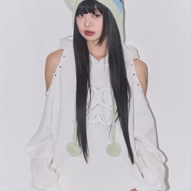 일리고 컷아웃 후드티