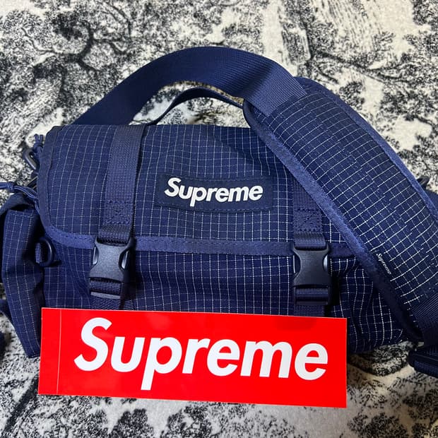 Supreme Mini Duffle Bag Navy - 24SS
