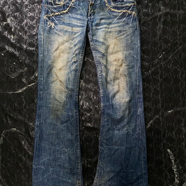 [RIOBERA Jeans] Zipper Pocket Detail Cra