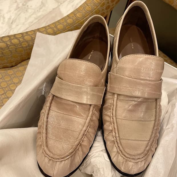 더로우 일스킨 장어 가죽 로퍼 The row eel skin loafer