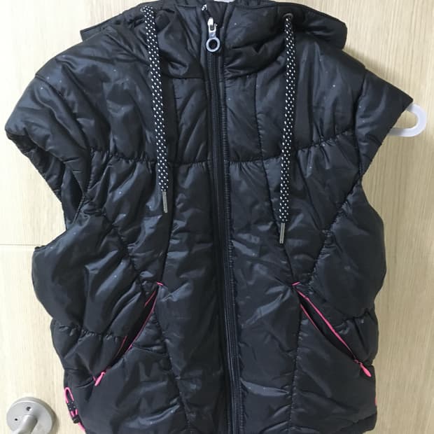 Dot crop padding vest