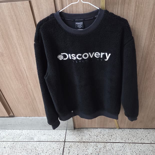 디스커버리 뽀글이 맨투맨