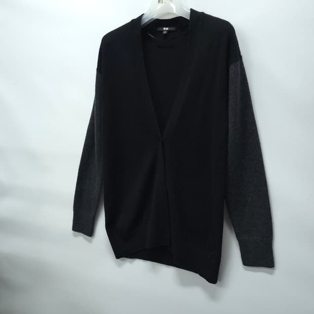 유니클로 캐시미어100% 투톤 브이가디건 (66~66반)