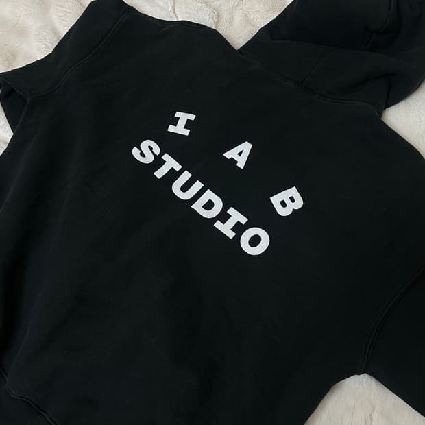 아이앱스튜디오 블랙 후드티 IAB STUDIO