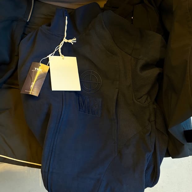 플라스틱프로덕트 MPa CONTRAST ZIPPED JACKET