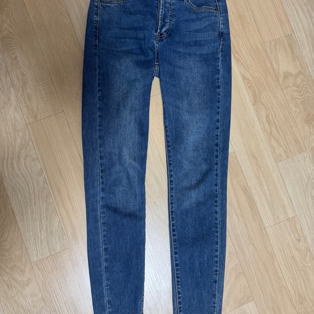 버버리 스트레치 로우라이즈 중청워싱 스키니 데님 27사이즈