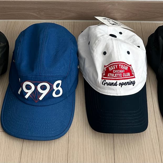 스투시, ETCE, 네이비팀 볼캡 등등