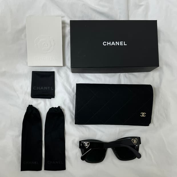 샤넬 하트 선글라스