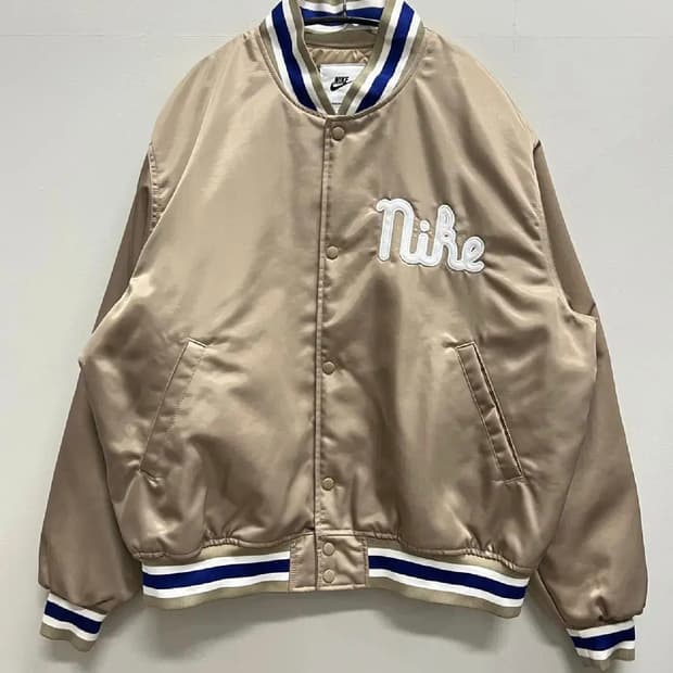 나이키 덕아웃 루즈핏 새틴 자켓 FQ7970-247