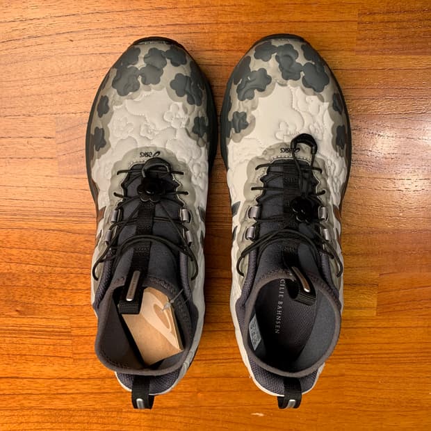 세실리아 반센 아식스 젤 터레인 미드탑 퓨어실버 그레이  265