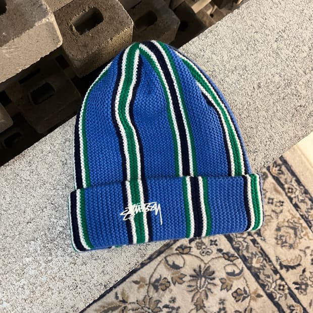 스투시 버티칼 스트라이프 비니