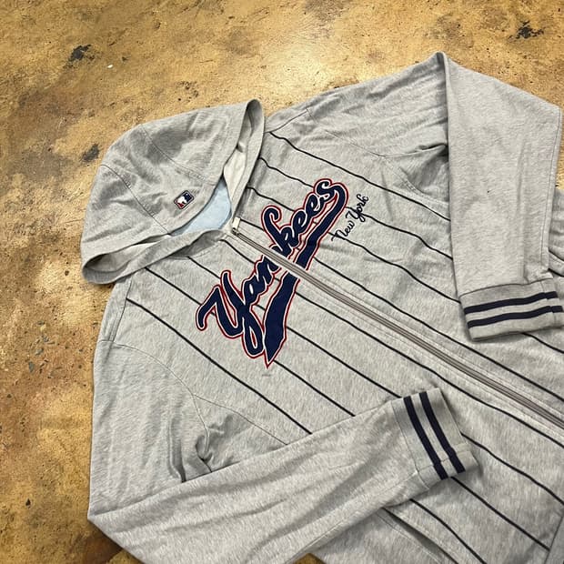 엠엘비 양키스 그레이 스트라이프 후드집업 